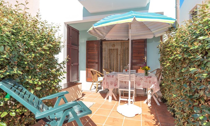 Agrustos House | Air-Conditioned Apartment Not Far From Beach with Patio, Balcony and Garden