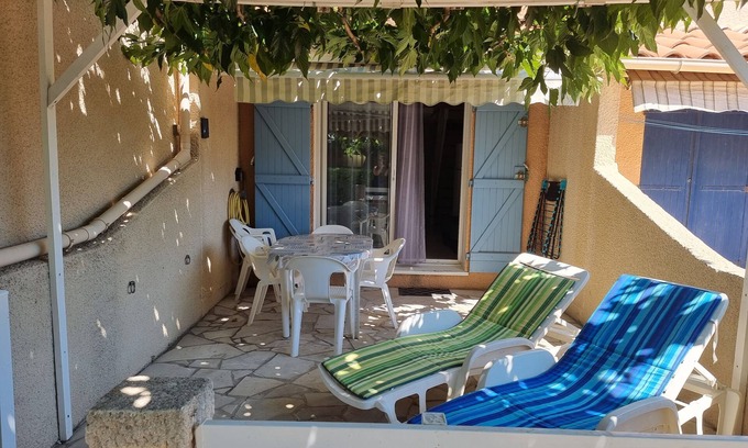 Portiragnes-Plage Villa | AIR CONDITIONED VILLA 5 pers. - SEA at 200M - INTERNET - SHOPS at 100 M - CLASSIFIED 3*.