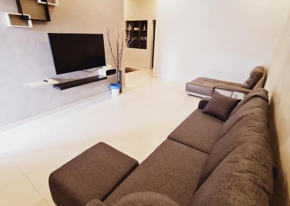 Larut House | Air-home No135 Kampung Boyan, 3BR, 6pax Netflix