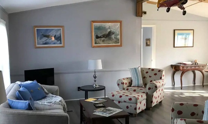 New Plymouth House | Airport House of Hocking Hills A Perfect Pet Friendly Getaway Clean&Comfortable