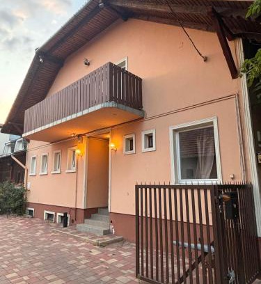 Vecses Bed & Breakfast | AIRPORTMAX Panzió