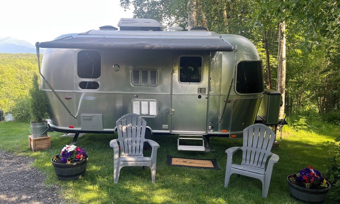 Knik-Fairview House | Airstream Bambi Camper in lovely neighborhood overlooking the Chugiak mountains