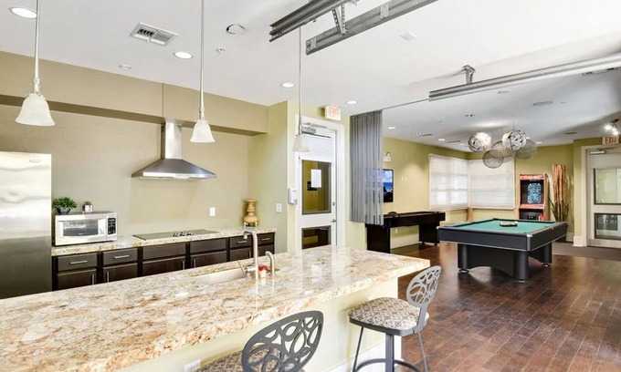 South Congress Apartment | Airy Soco 2BR King Suite w Gympickleballlaundry