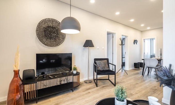 Santo Condestavel Apartment | Akicity Ourique Grey