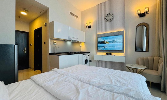Jumeira 3 Apartment | Al Manara PREMIUM SHK ZAYED STUDIO
