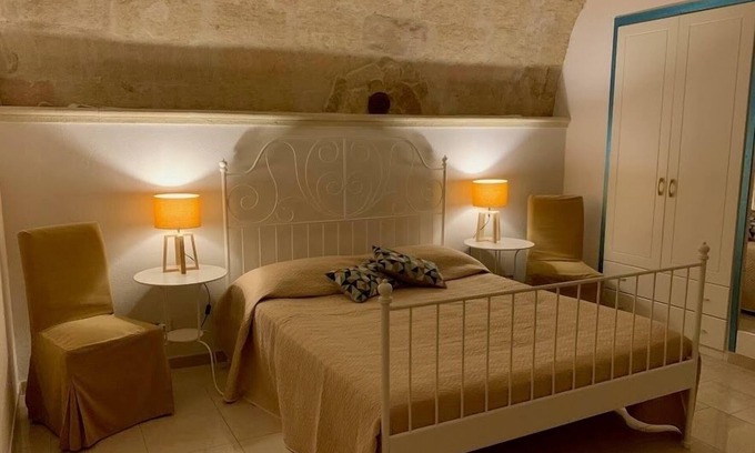 Ginosa House | Al Vicoletto -Typical apartment in the historic center located on the ground floor