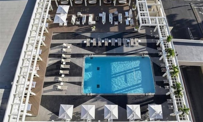 Ala Moana Apartment | Ala Moana Condo by Zelloo