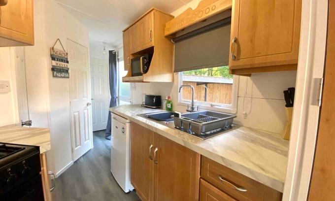 Knott End-on-Sea House | Albany Sleeps 4 Caravan Family Camping Lancashire