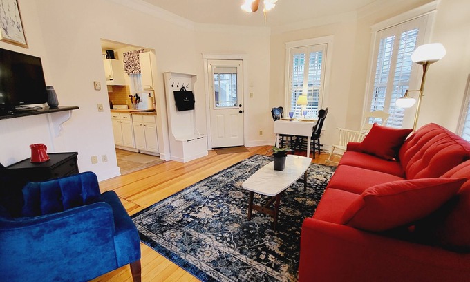 Chautauqua Condo | Aldine Simpson Suite SPACIOUS updated 1-bdrm w/lake view in heart of Chautauqua!