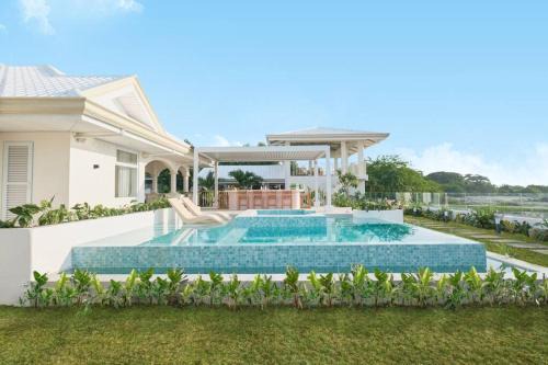 Bacnotan Villa | Alesea Tammocalao La Union Beachfront Villa - Jacuzzi, Two Pools