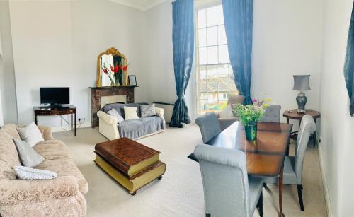 Corsham Apartment | Alexander House