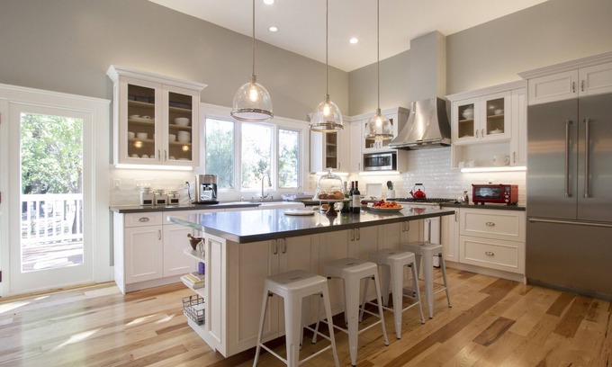 Healdsburg House | Alexander Valley Modern Farmhouse with Vintage Charm - Newly Renovated pool
