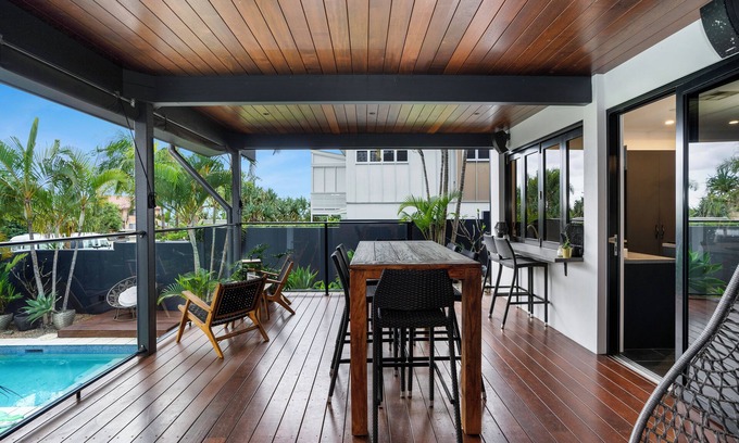 Alexandra Headland House | Alexandra Headland, 200 metres to the best beach on the Sunshine Coast