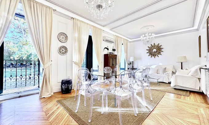 Jeronimos Apartment | Alfonso XII - Four-Bedroom Apartment Next to El Retiro