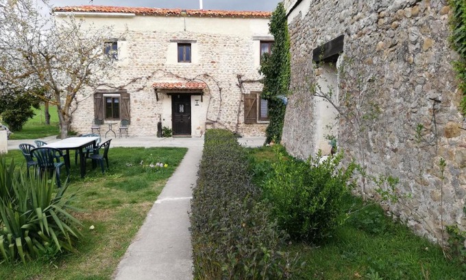 Medina De Pomar House | Algarabiastaying 2 granja San Julián