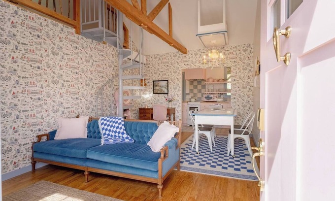 Honesdale House | Alice in Wonderland Pocono Home