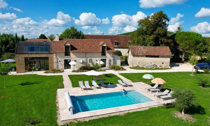 Saint-Michel-de-Bannieres Bed & Breakfast | Allée des noyers