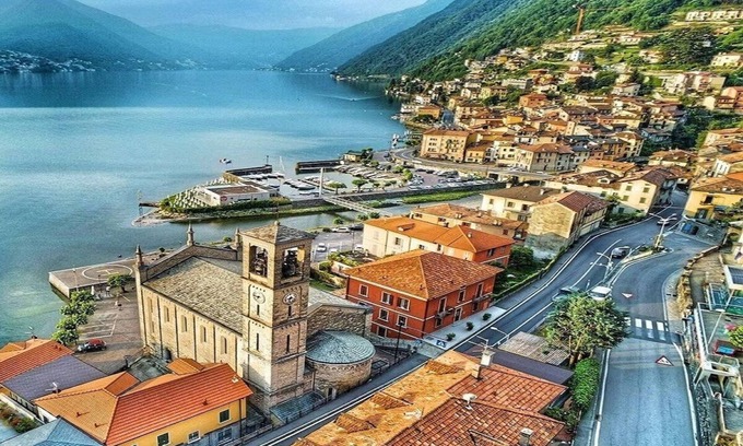 Dizzasco Villa | ALL Day sunshine combines with SWEEPING VIEWS OF lake-AN AUTHENTIC ITALIAN VIBE