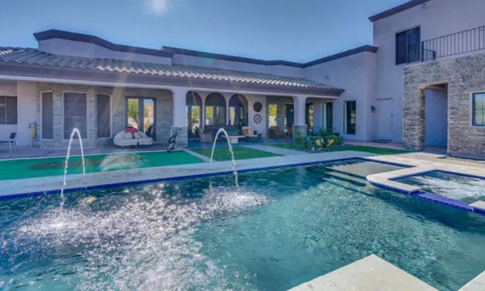Peoria House | All private SPA Pool, TennisCrt, Shuffle Brd, pingPong, FoosBall,8BDRMs,Piano