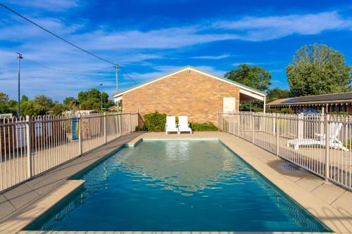 Coonabarabran Hotel | All Travellers Motor Inn