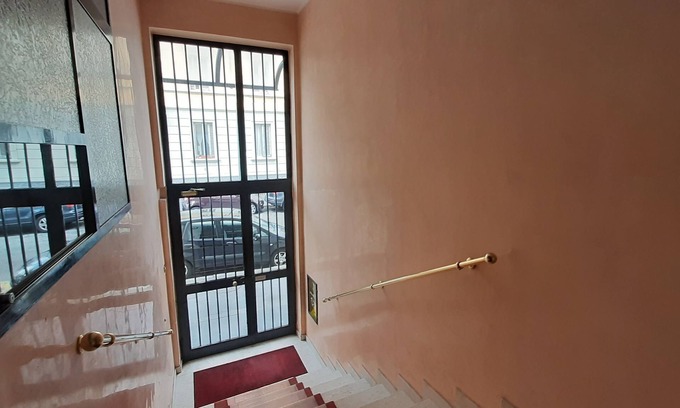 Precotto Apartment | ALLEGRA HOUSE: complete flat 2'walk from tube/bright and on the top floor