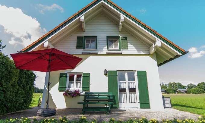 Luft House | Alluring Holiday Home in Ubersee with Whirlpool