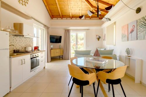 Pylos-Nestoras Apartment | ALMA HILLS Gialova