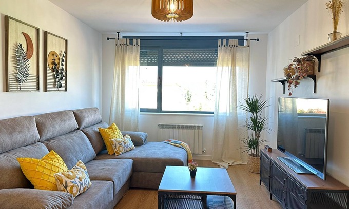 Arges Apartment | Alojamiento Entero: Piso en Argés, Toledo España