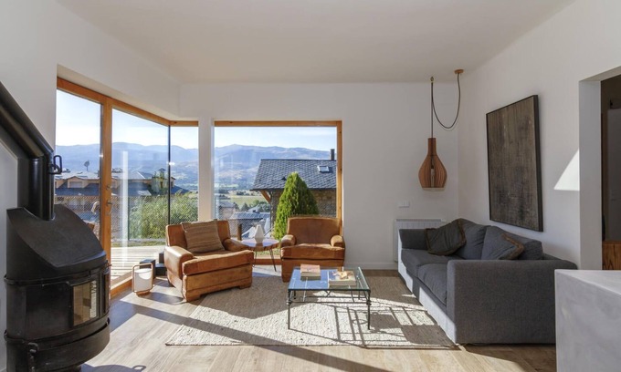 Alp House | ALP III - 7 PAX - Three Bedroom House, Sleeps 7