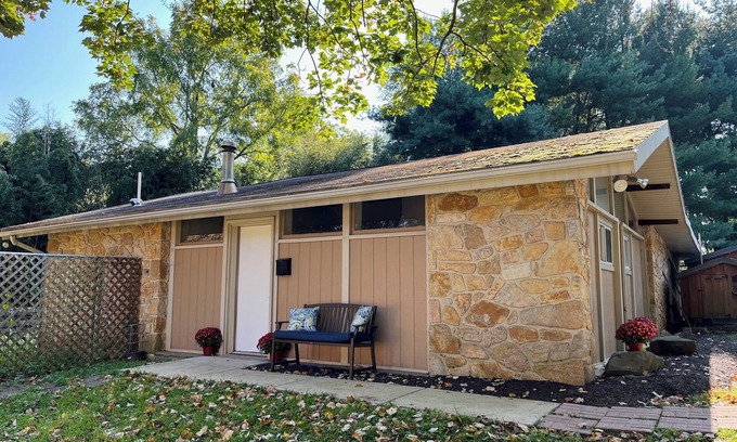Phoenixville Cottage | Alpaca Cottage