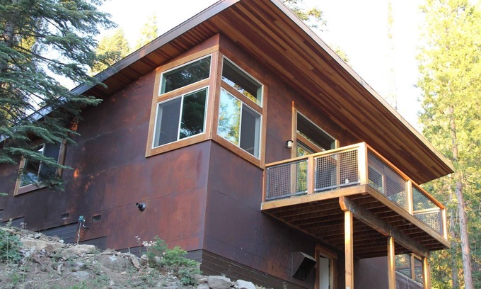 Yosemite West House | Alpenglow 3