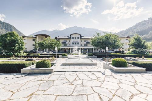 Lutago Hotel | Alpenpalace Luxury Hideaway & Spa Retreat