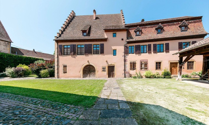 Rouffach House | Alsace: 8-persons gite in listed former presbytery