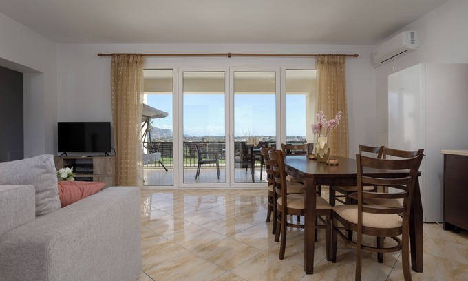 Kalpaki Apartment | Altamira Holiday Apartment : 2-bedroom apartment in Zakynthos near Laganas
