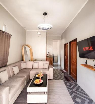Kuta House | Althea Private Tropical 2BR Villa with Pool & GardenBliss