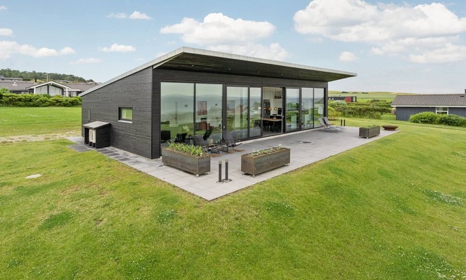 Skødshoved Strand House | "Alyna" - 200m from the sea by Interhome