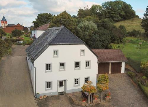 Budesheim House | Am Osterberg
