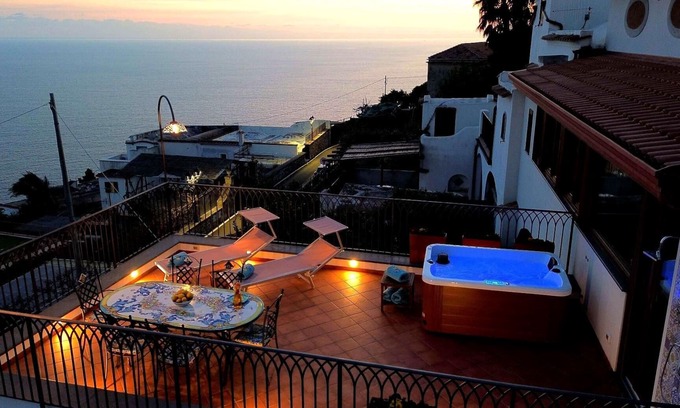 Conca dei Marini Apartment | Amalfi House Marlidia, located in the heart of the stunning Amalfi Coast.