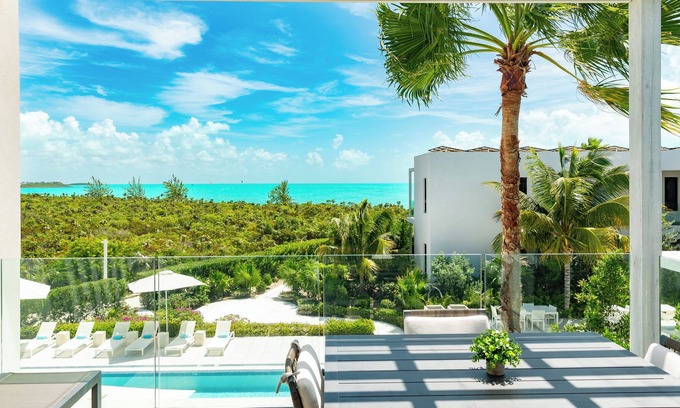 Long Bay Hills Apartment | Amazing 2 bedroom Ocean View Suite in Long Bay beach!