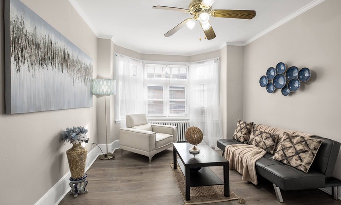 Spruce Hill Apartment | Amazing 2BR by Upenn/Drexel