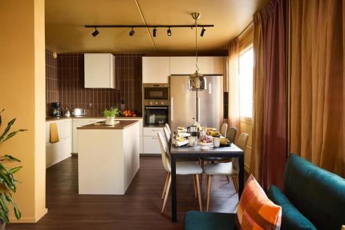 Kirkkonummi Apartment | Amazing 3br, balcony and parking