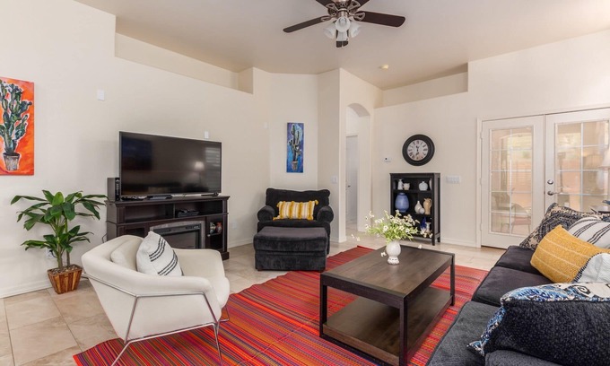 Foothills House | Amazing Ahwatukee! Golfer's Paradise! Desert Vacation Retreat in Gated Community