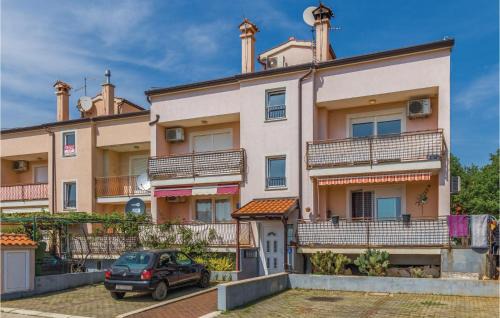 Kukci Apartment | Amazing Apartment In Kukci With Wifi