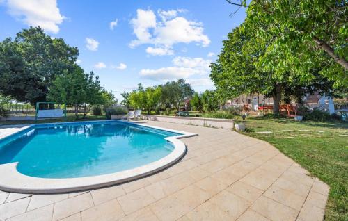Gradina Apartment | Amazing Apartment In Lozovac With Wifi