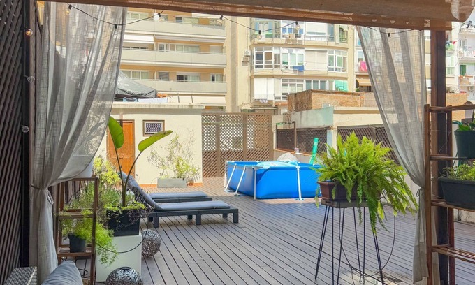el Camp d'en Grassot i Gracia Nova Apartment | ✨ Amazing apartment with large terrace and seasonal pool in central Barcelona
