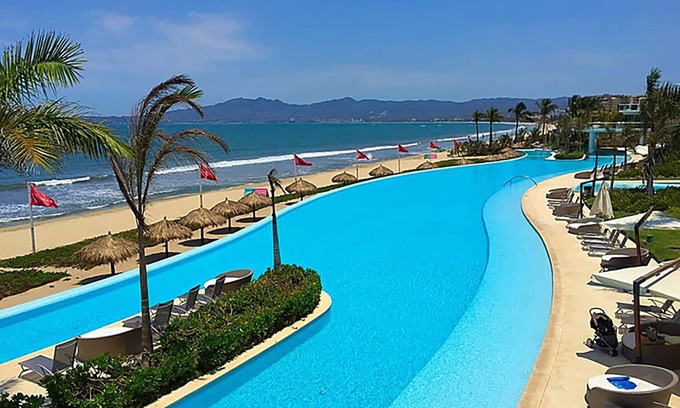 Flamingos Apartment | Amazing BeachFront Apartment in Luxurious Condo 2 BR + Studio 2,5 B, 2200 sq ft