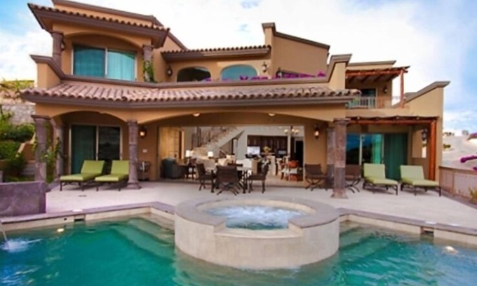 Pedregal House | Amazing Home, Great View, Close to Downtown, Pool, Luxury!