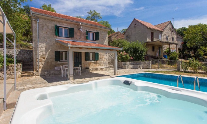 Citluk House | Amazing home in Bajagic