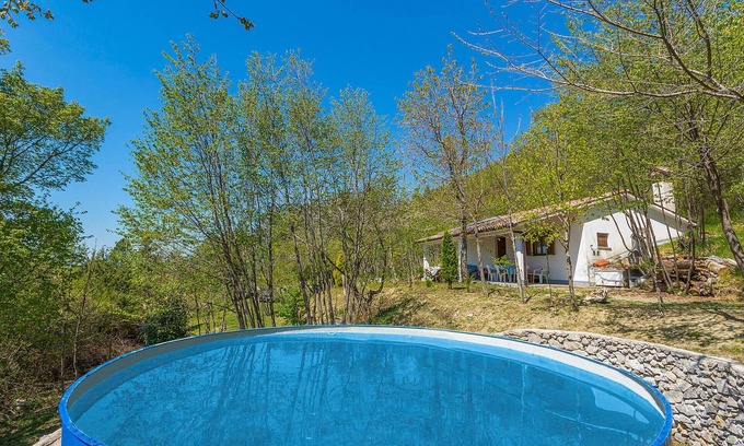 Lupoglav House | Amazing home in Dolenja Vas with WiFi