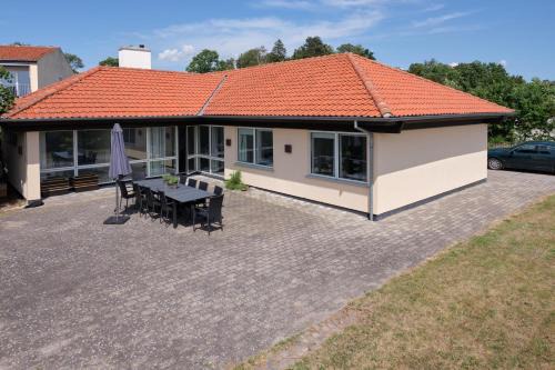 Lyngsbæk Strand House | Amazing Home In Ebeltoft With 3 Bedrooms And Internet